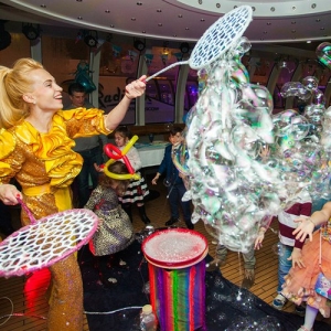 Шоу мыльных пузырей – яркое представление на Вашем торжестве